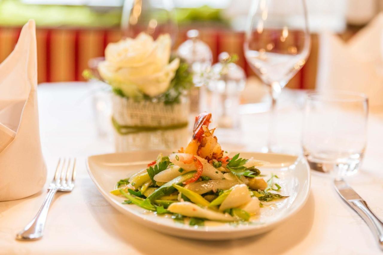 גנגנבאך Hotel Restaurant Sonne מראה חיצוני תמונה