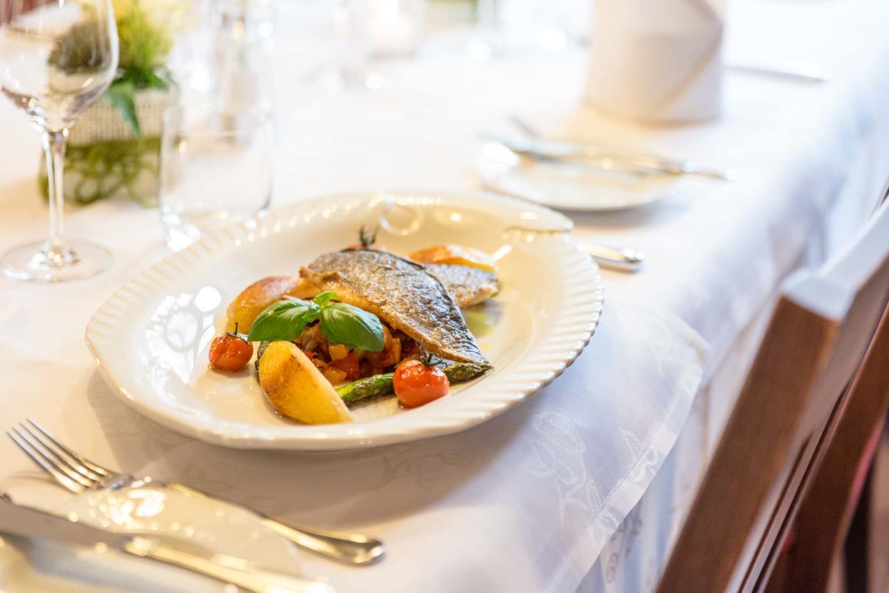 גנגנבאך Hotel Restaurant Sonne מראה חיצוני תמונה