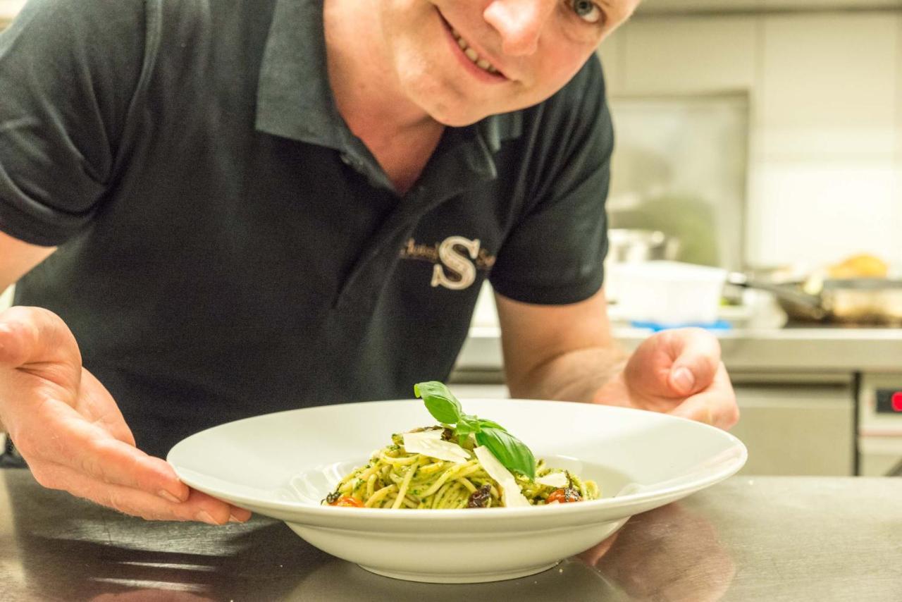 גנגנבאך Hotel Restaurant Sonne מראה חיצוני תמונה